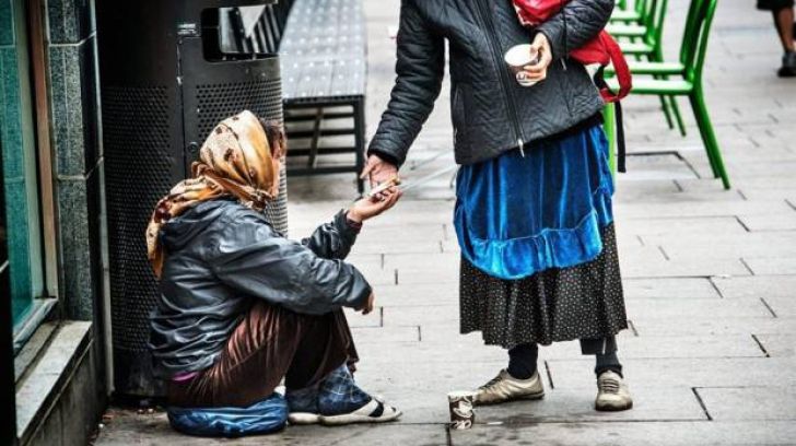 Cerșetorii de lângă biserici au fost amendați de polițiștii suceveni