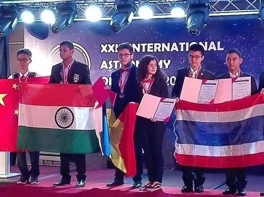Un elev de la Colegiul Național "Ștefan cel Mare" Suceava a obținut medalia de aur la Olimpiada Internațională de Astronomie din Sri Lanka FOTO