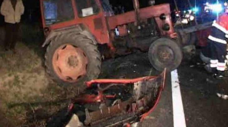 Accident cu două autoturisme și un tractor, în afara municipiului Rădăuți
