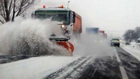 Iarna bate la ușă. Stocurile de materiale antiderapante sunt insuficiente