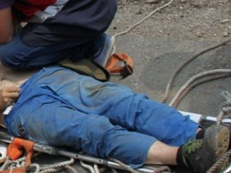 Accident de muncă la mina Crucea. Un muncitor a ajuns la spital după ce s-a electrocutat