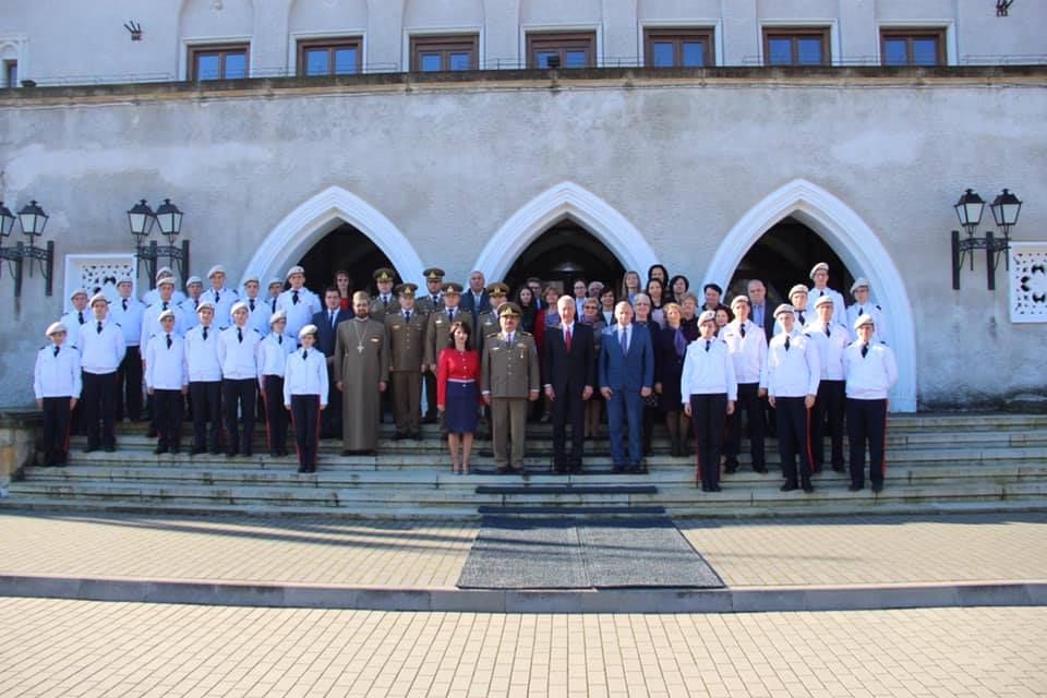 Hans Klemm, ambasadorul SUA la București, a vizitat Colegiul Național Militar “Ștefan cel Mare” din Câmpulung Moldovenesc FOTO