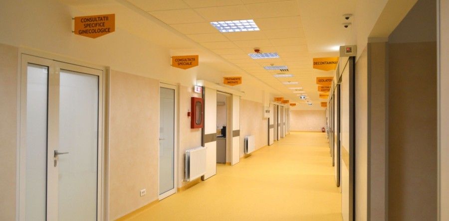 Accident de muncă. O femeia și-a prins mâna într-un utilaj