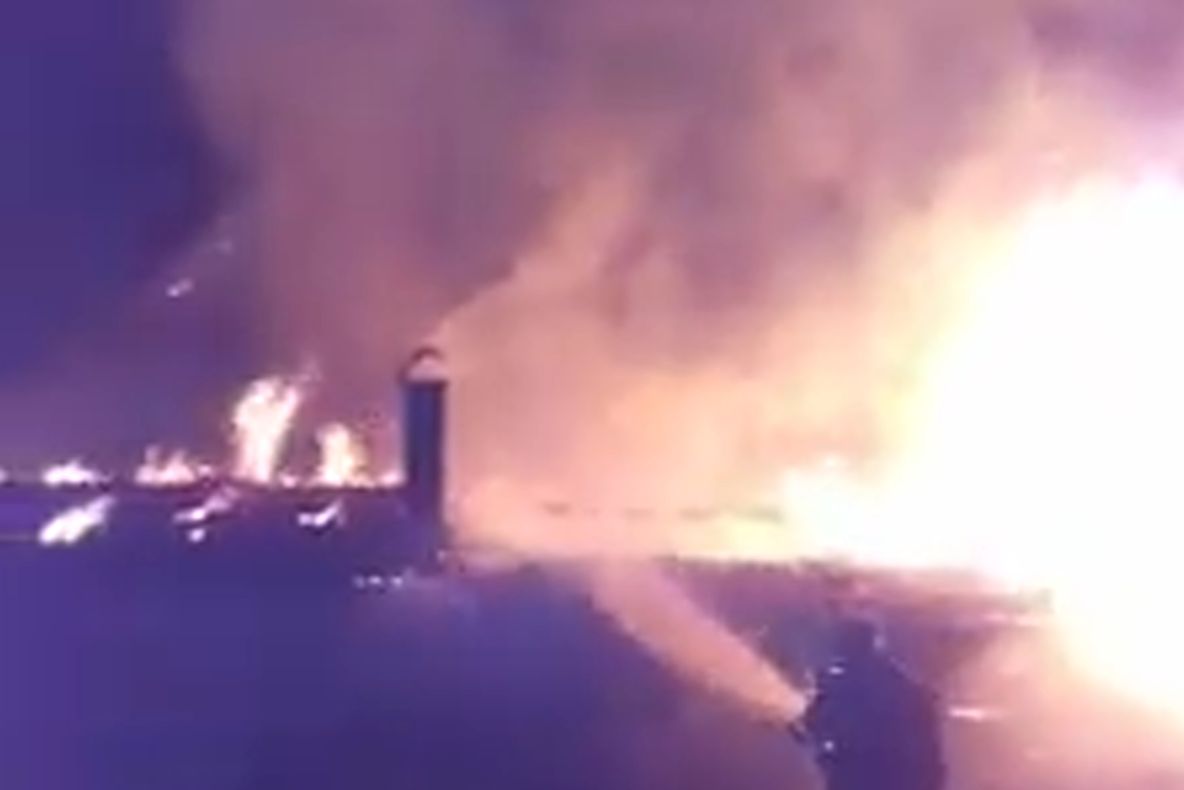 Un bătrân din Stulpicani a murit carbonizat în incendiul care i-a cuprins gospodăria VIDEO