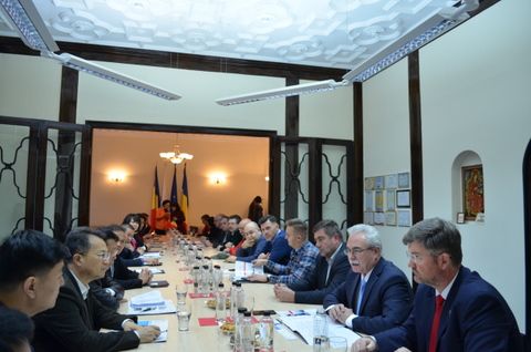 Accident rutier cu nouă victime după ce un autoturism și un microbuz au intrat în coliziune VIDEO