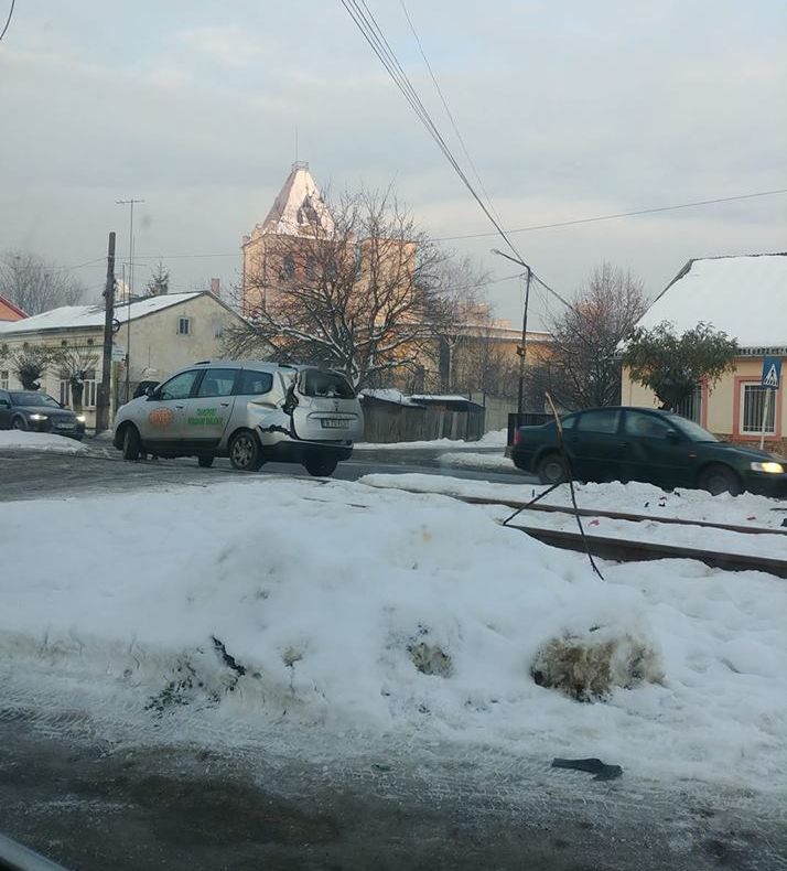 Accident de tren în municipiul Rădăuți, surprins de camerele de supraveghere VIDEO