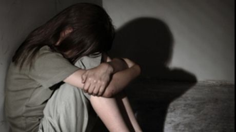 Fetiță de 11 ani băgată în spital de propriul tată