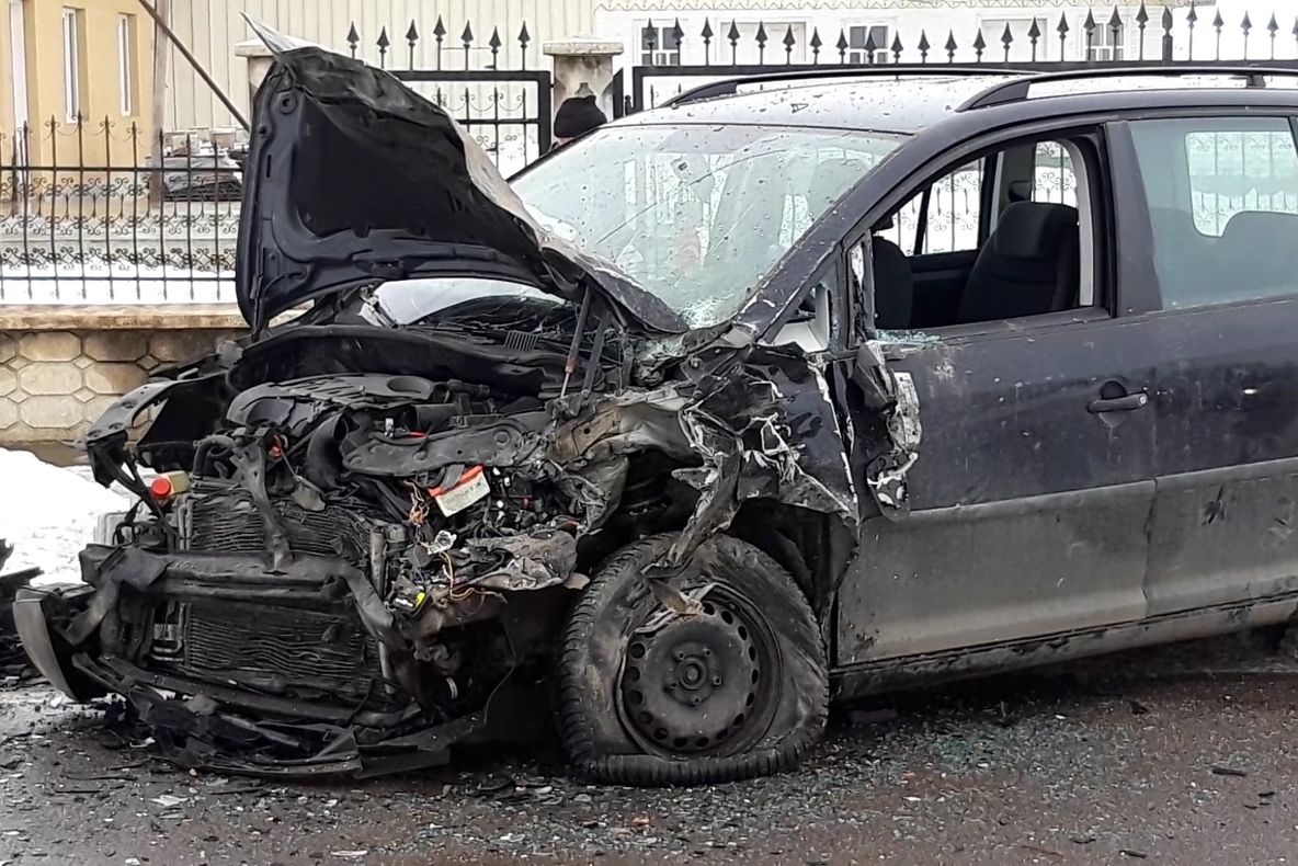 Două autovehicule au intrat în coliziune, la Milișăuți FOTO