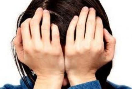 Un individ a intrat în casă peste fosta concubină și a lovit-o