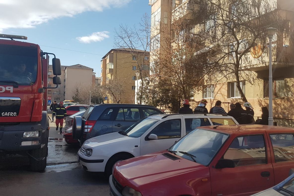 Incendiu la o casă din comuna Panaci. Proprietarul a fost salvat de un vecin