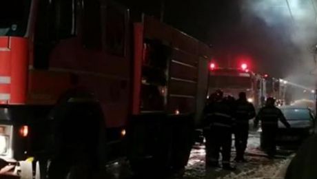 Incendiu puternic în localitatea Frumosu. O casă a fost cuprinsă de flăcări
