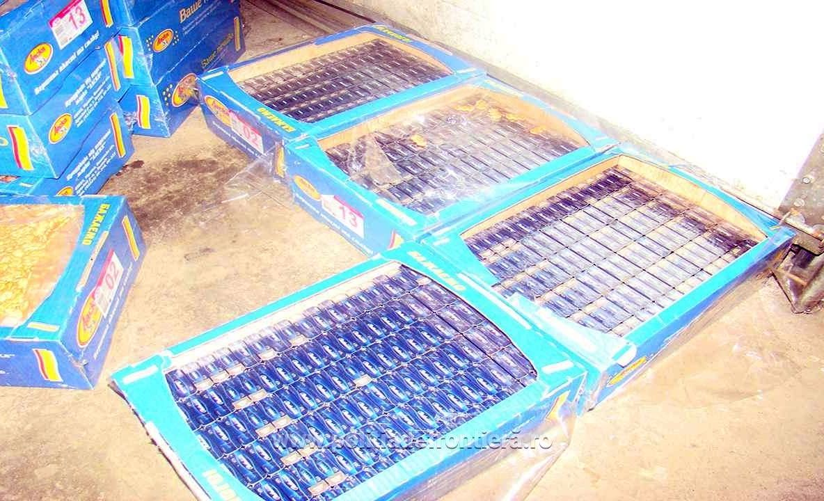 Țigări găsite ascunse în cutii de prăjituri și biscuiți, în Vama Siret