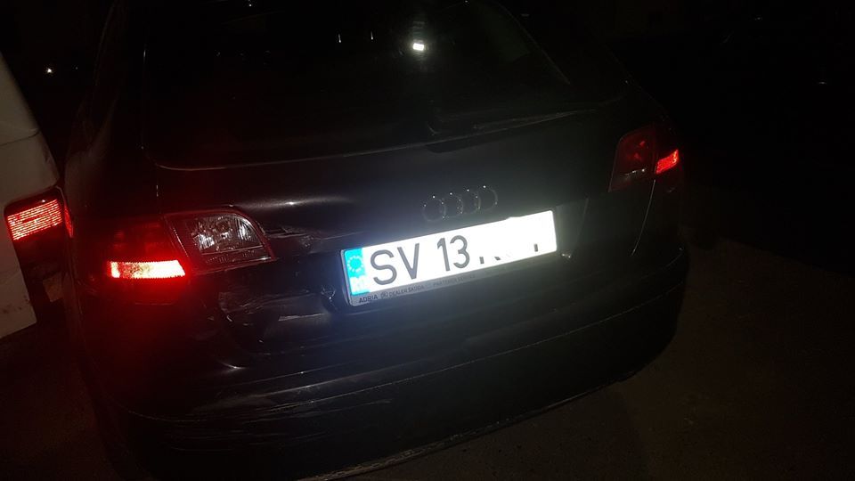 Un bărbat din municipiul Suceava, beat și cu permisul reținut, a avariat opt mașini parcate FOTO