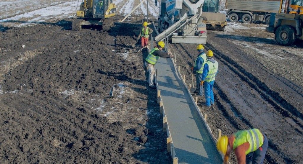 Omul de afaceri sucevean Ștefan Mandachi a construit primul metru de autostradă din Moldova VIDEO