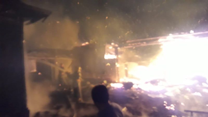 Incendiu provocat intenționat la o gospodărie din Costișa FOTO