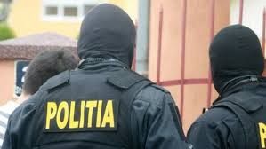 Un individ agresiv a fost reținut după ce a încalcat ordinul de protecție