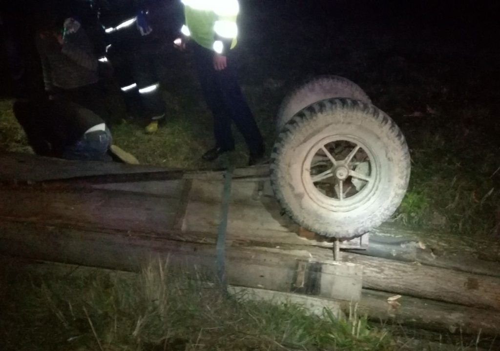 Un bărbat și-a pierdut viața după ce s-a răsturnat cu căruța într-o râpă