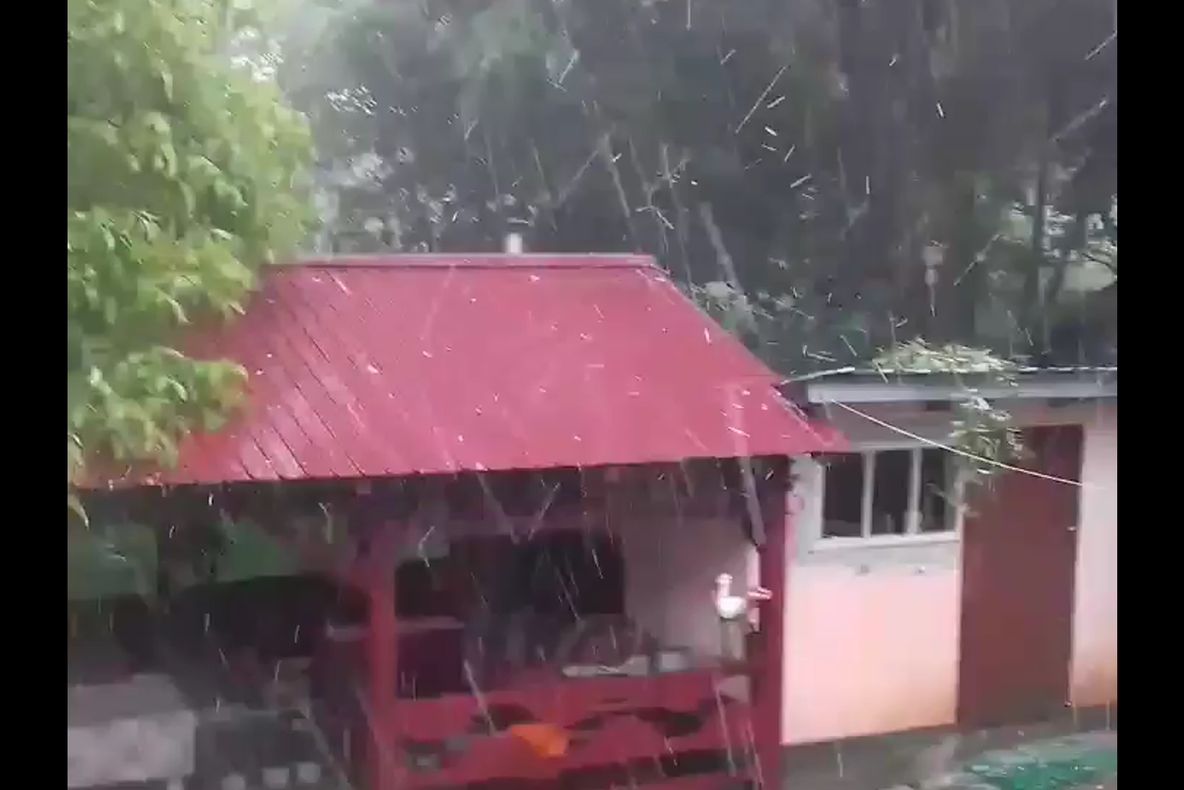 Furtună puternică cu grindină la Siret VIDEO