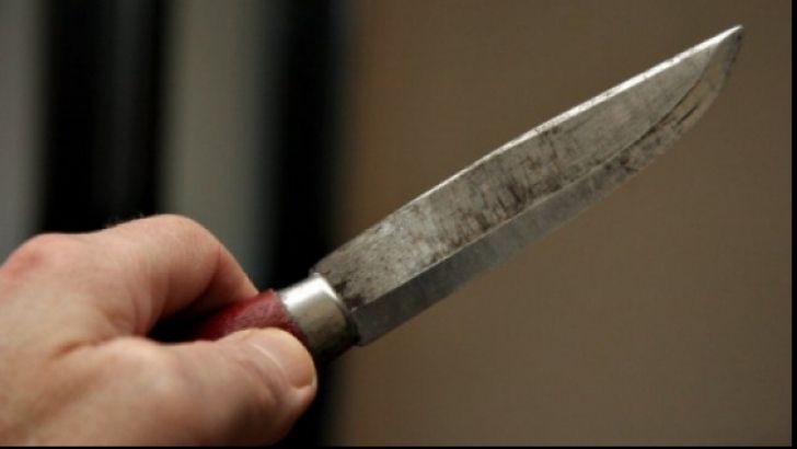 Femeie în stare gravă la spital după ce a fost bătută și înjunghiată de soț