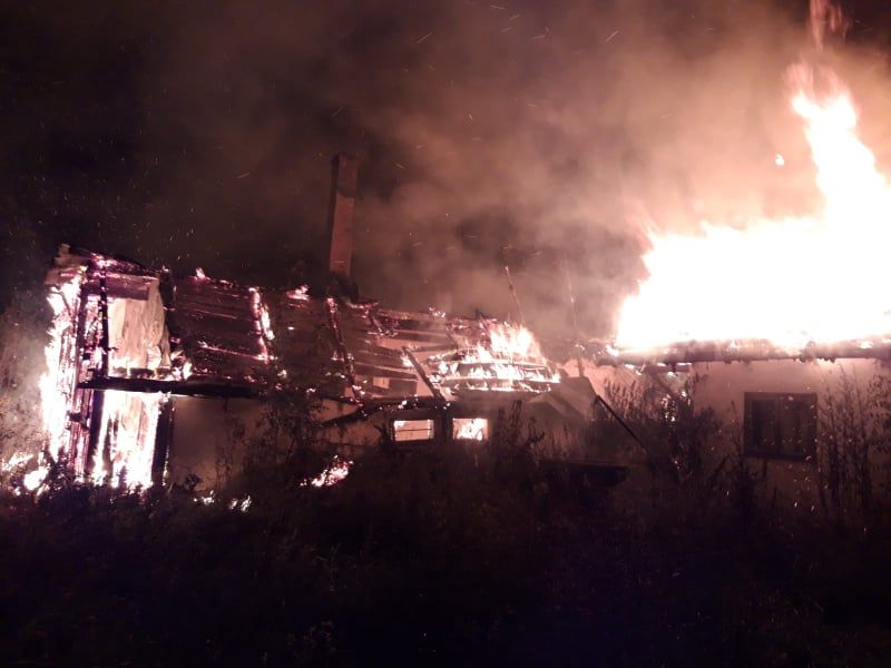 Incendiu de proporții în localitatea Fântâna Mare, provocat de persoane fără adăpost VIDEO