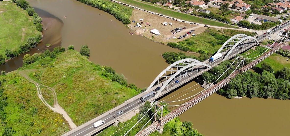VIDEO Un adolescent s-a înecat în râul Suceava, la Dărmănești