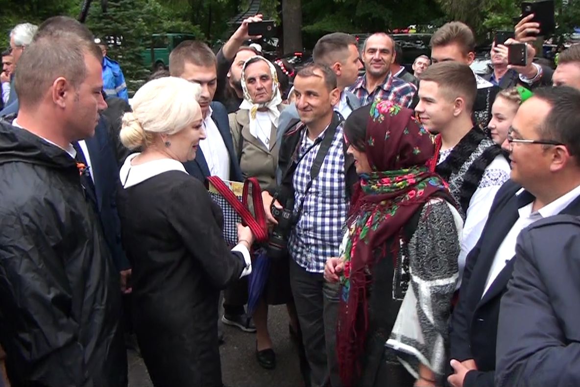 Viorica Dăncilă, vizită la Mănăstirea Putna VIDEO