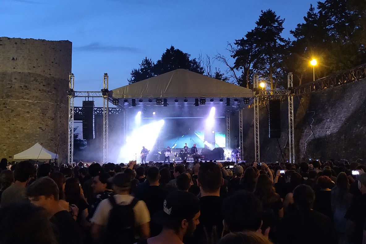 Concertul Skindred de la Bucovina Rock Castle, anulat după ce un chitarist s-a infectat cu Salmonella. Englezii au fost înlocuiți cu Implant pentru Refuz