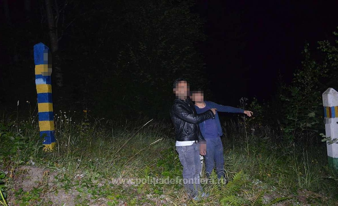 Doi bărbați din Pakistan au fost prinși în timp ce intrau ilegal în România FOTO