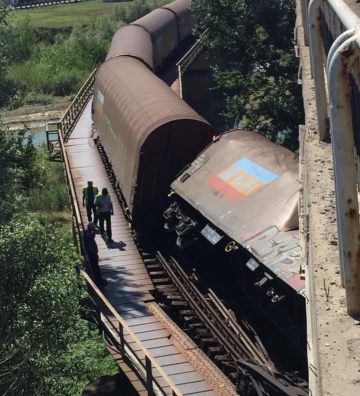 Tren de marfă deraiat în localitatea Dornești FOTO VIDEO