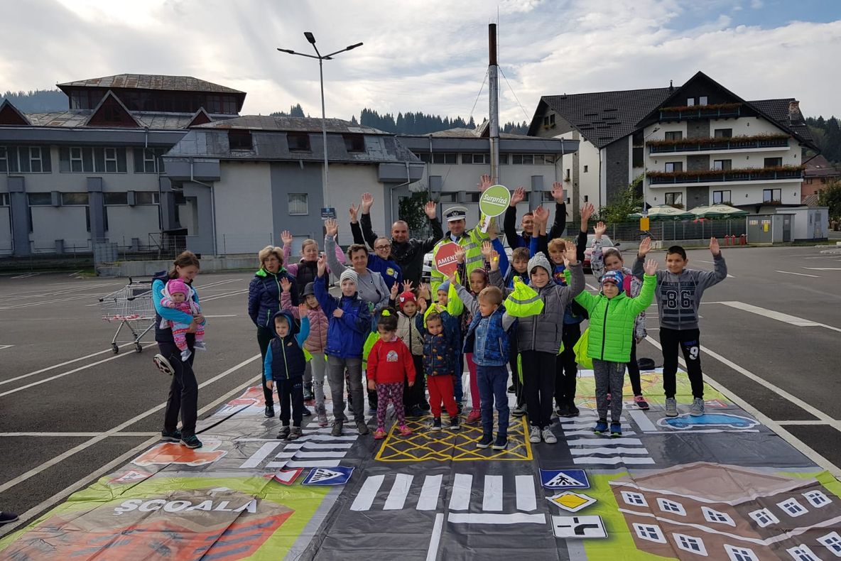 Peste 500 de copii și aproape 300 de părinți au participat la un curs de educație rutieră FOTO