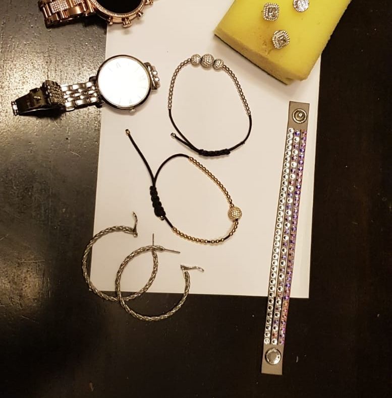 Accident cu șase victime la Gălănești. O persoană a rămas încarcerată FOTO