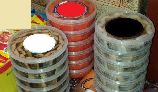 Produse din pește confiscate de polițiști din Bazarul Suceava