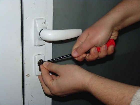 Furt din casa unui bărbat aflat la muncă în străinătate