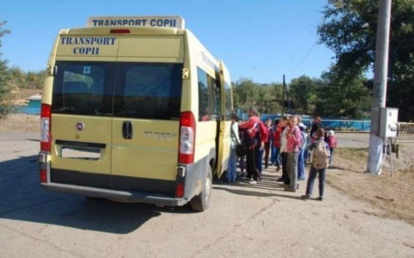 Un microbuz si o motocicletă căutate de autoritățile din Germania și Belgia, depistate în P.T.F. Siret FOTO