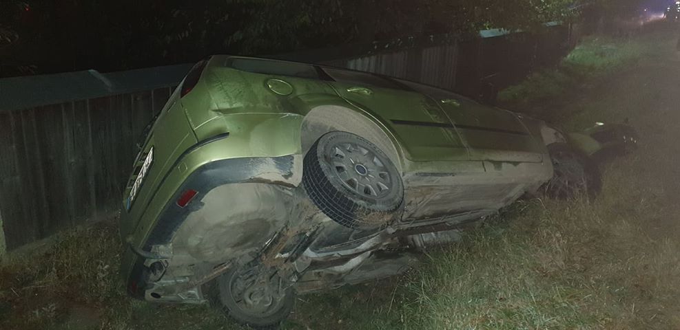 Coliziune între două autoturisme la Negostina. Unul dintre șoferi era beat FOTO