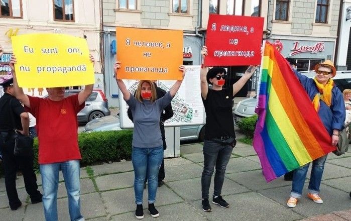 Marșurile LGBT, interzise de Consiliul orășenesc Cernăuți