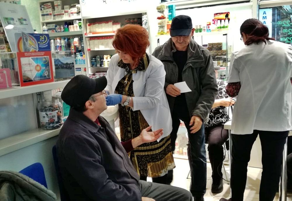 Glicemii măsurate gratuit de studenții USV, de Ziua Mondială a Diabetului