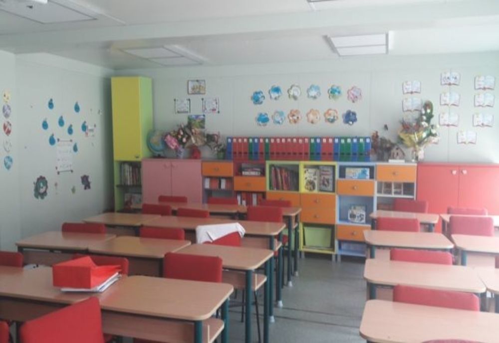 Alte două școli din Fălticeni au suspendat parțial cursurile din cauza gripei