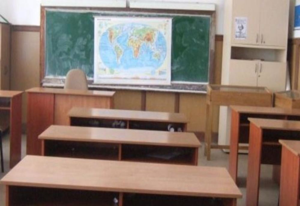 Cursuri suspendate parțial la zece unități de învățământ din Suceava și Fălticeni