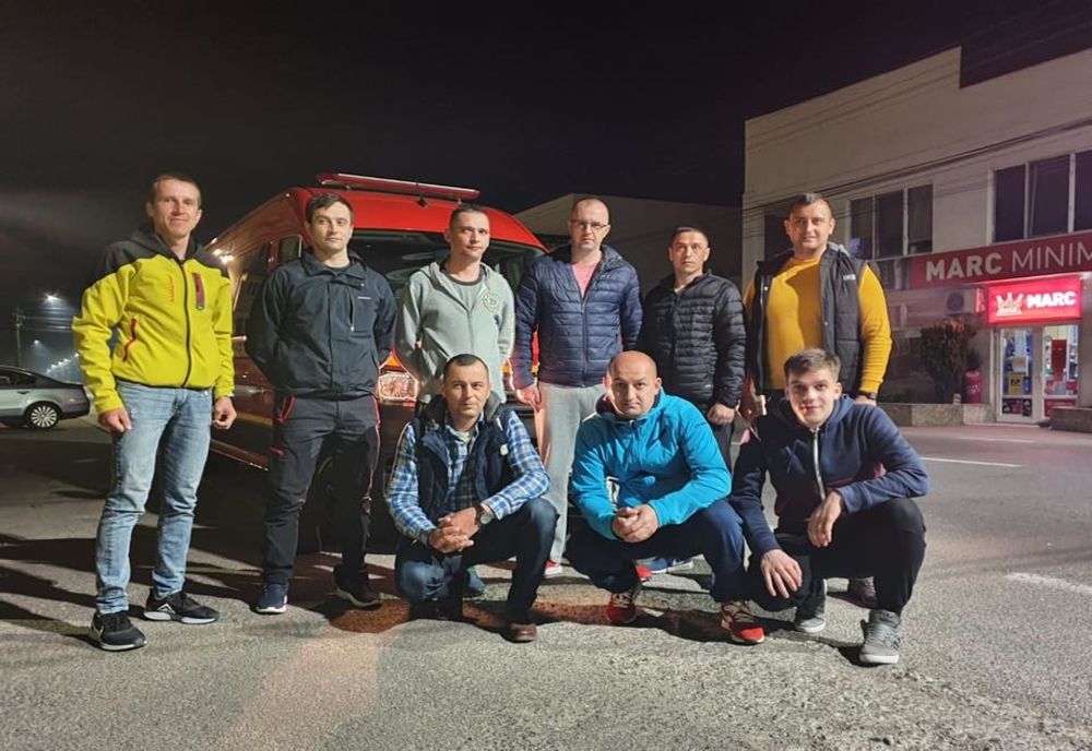 Nouă paramedici SMURD din Bistrița-Năsăud, la Suceava pentru a fi alături de colegii lor care trec prin momente dificile