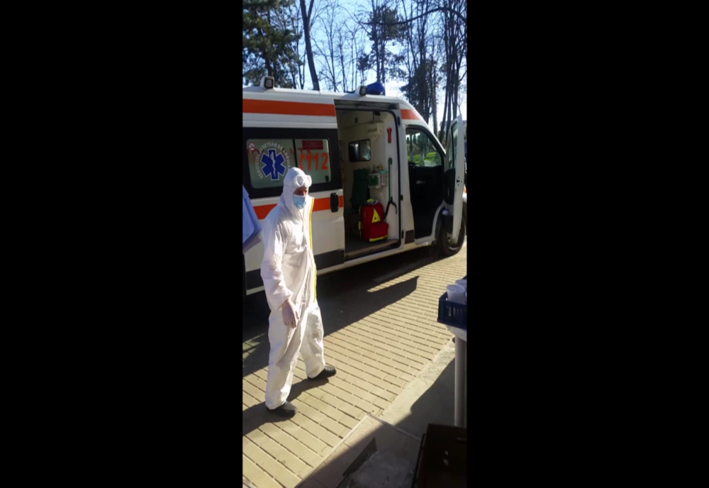 SUCEAVA: Un pacient a fost ținut 10 ORE în Ambulanță în fața spitalului. Asistentă: ”Suntem CARNE DE TUN”