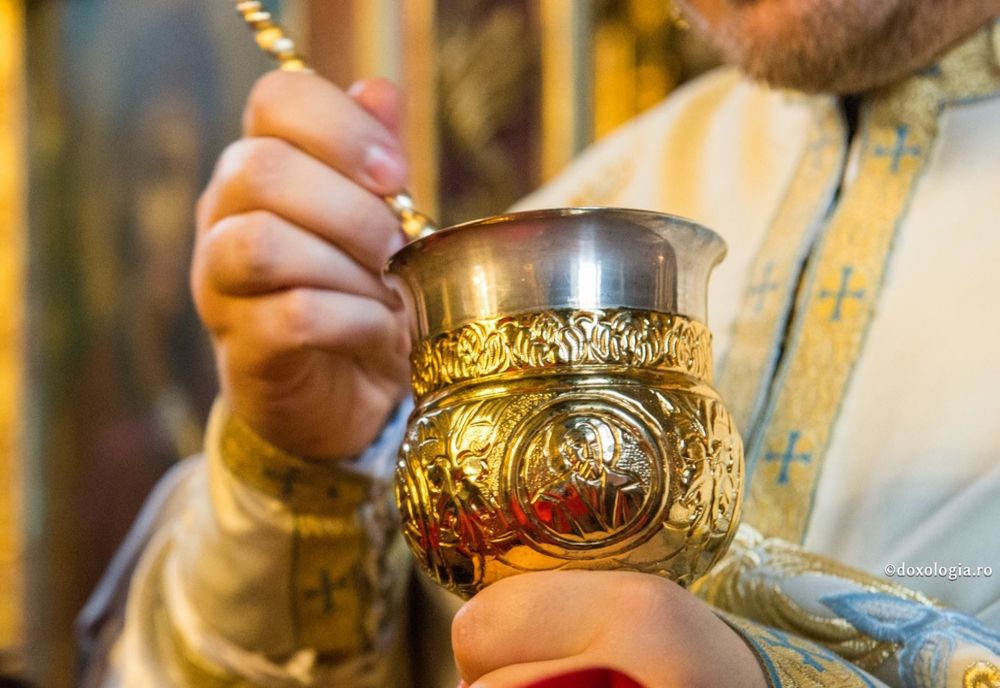 Ce spune Biserica despre lingurița de împărtășanie