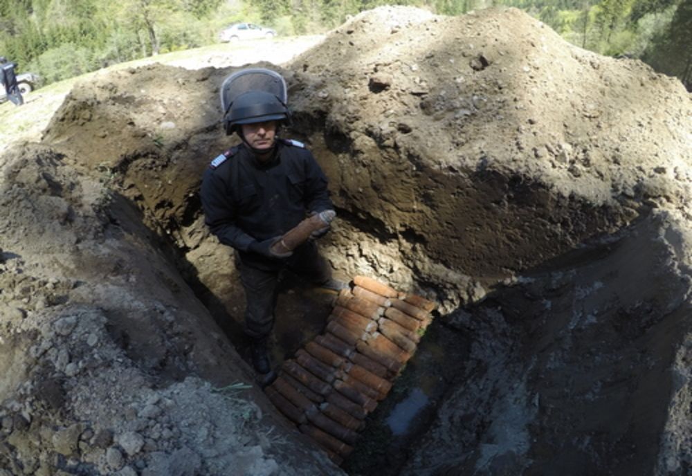 Peste 800 de elemente de muniție din Primul Război Mondial distruse de pirotehniștii suceveni VIDEO