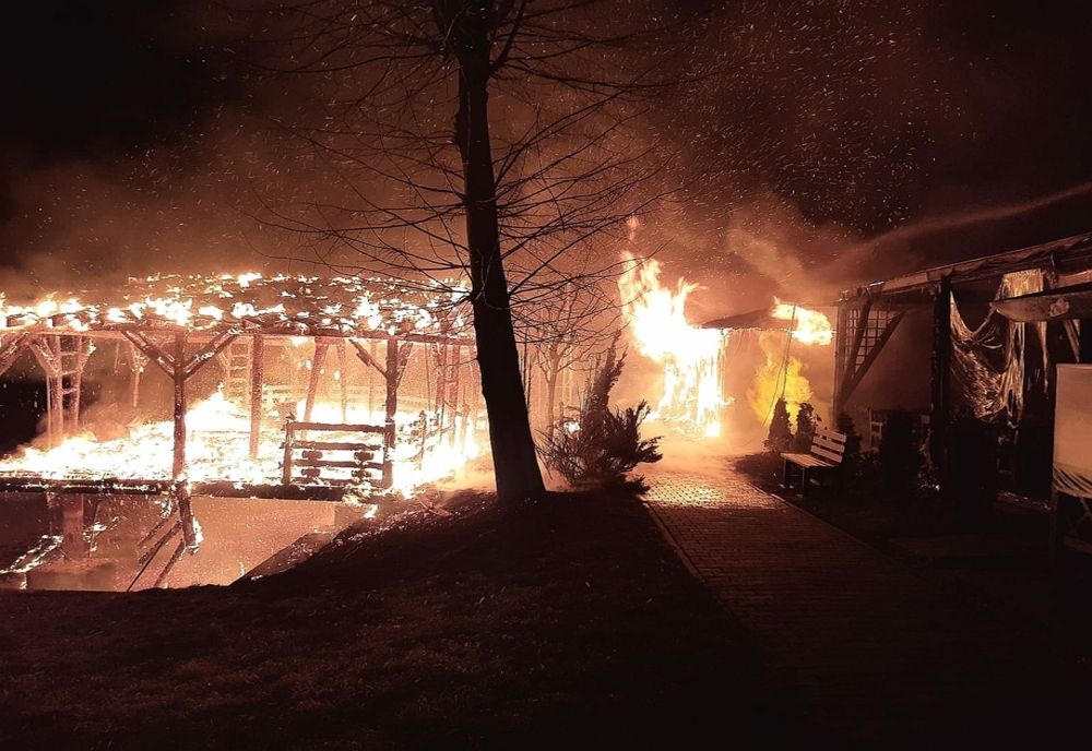 VIDEO/ Locuință făcută scrum la Râșca