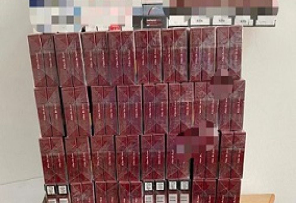  Peste 21.000 de țigări, confiscate de poliţişti în urma unor percheziții