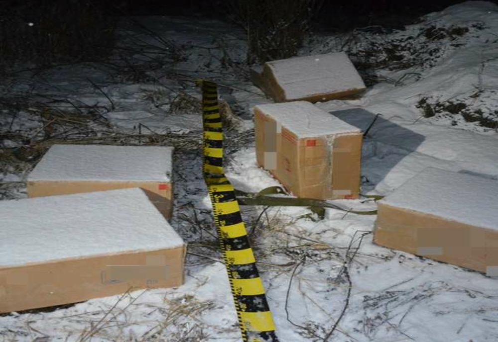 Focuri de armă la frontiera de nord! Ţigări în valoare de aproximativ 82.000 lei, confiscate 