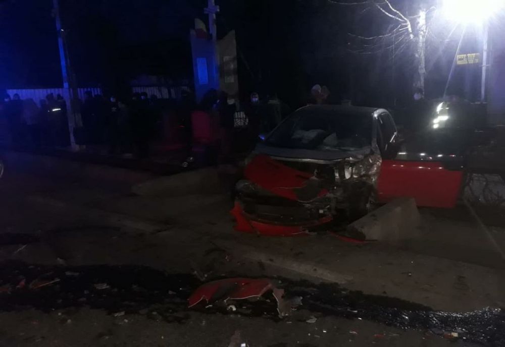 Accident rutier cu 5 victime în județul Suceava. Sunt implicați și doi minori