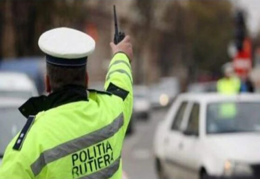 Dosare penale pentru doi șoferi opriți în trafic de polițiști