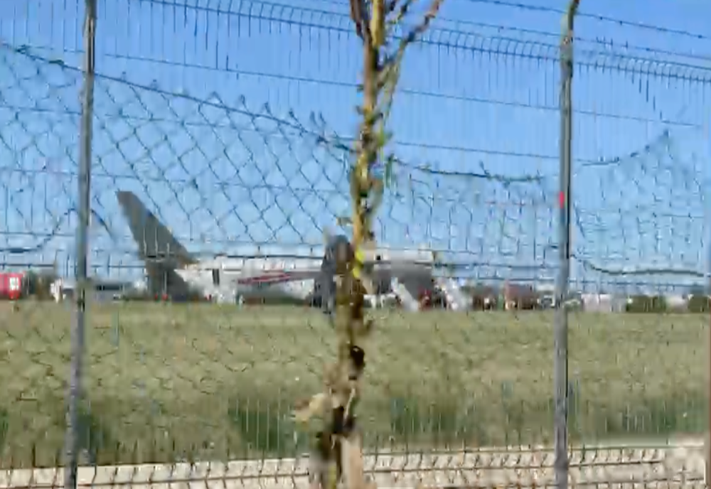 Anchetă la Aeroport: Un pasager a ajuns la avion fără să mai treacă prin filtrele de securitate