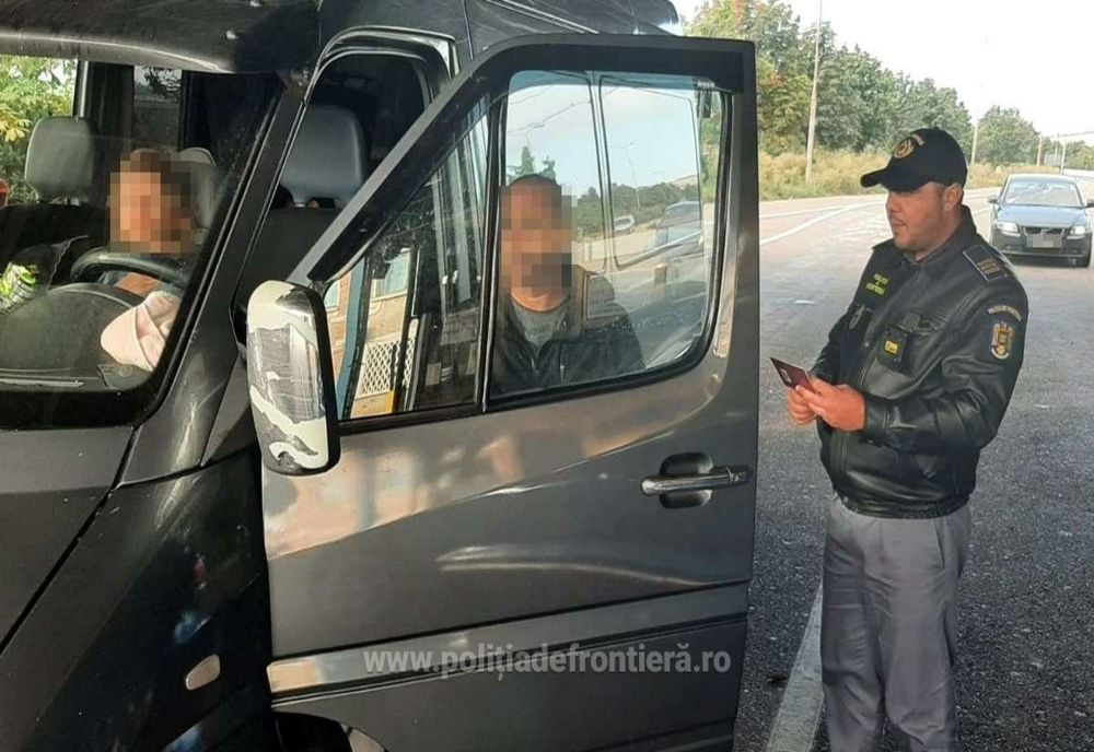Cinci cetăţeni străini opriţi la frontiera de nord a țării 